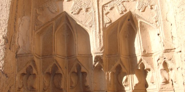 رد پای معماری دوران آل مظفر در عز آباد رستاق رد پای معماری دوران آل مظفر در عز آباد رستاق