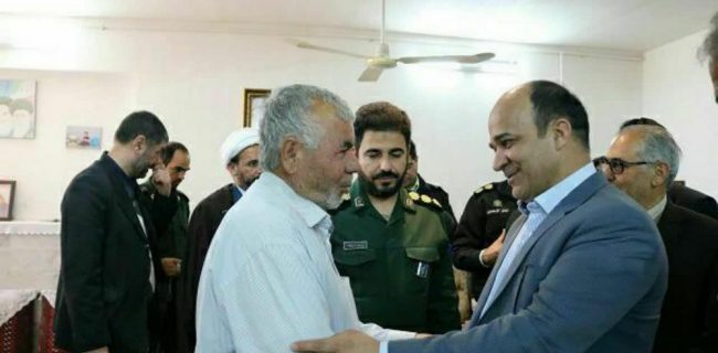 دیدار با خانواده شهدای رستاق