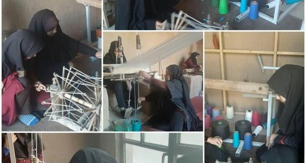 دانش آموزان شمسی از کارگاه پارچه بافی سنتی بازدیدکردند